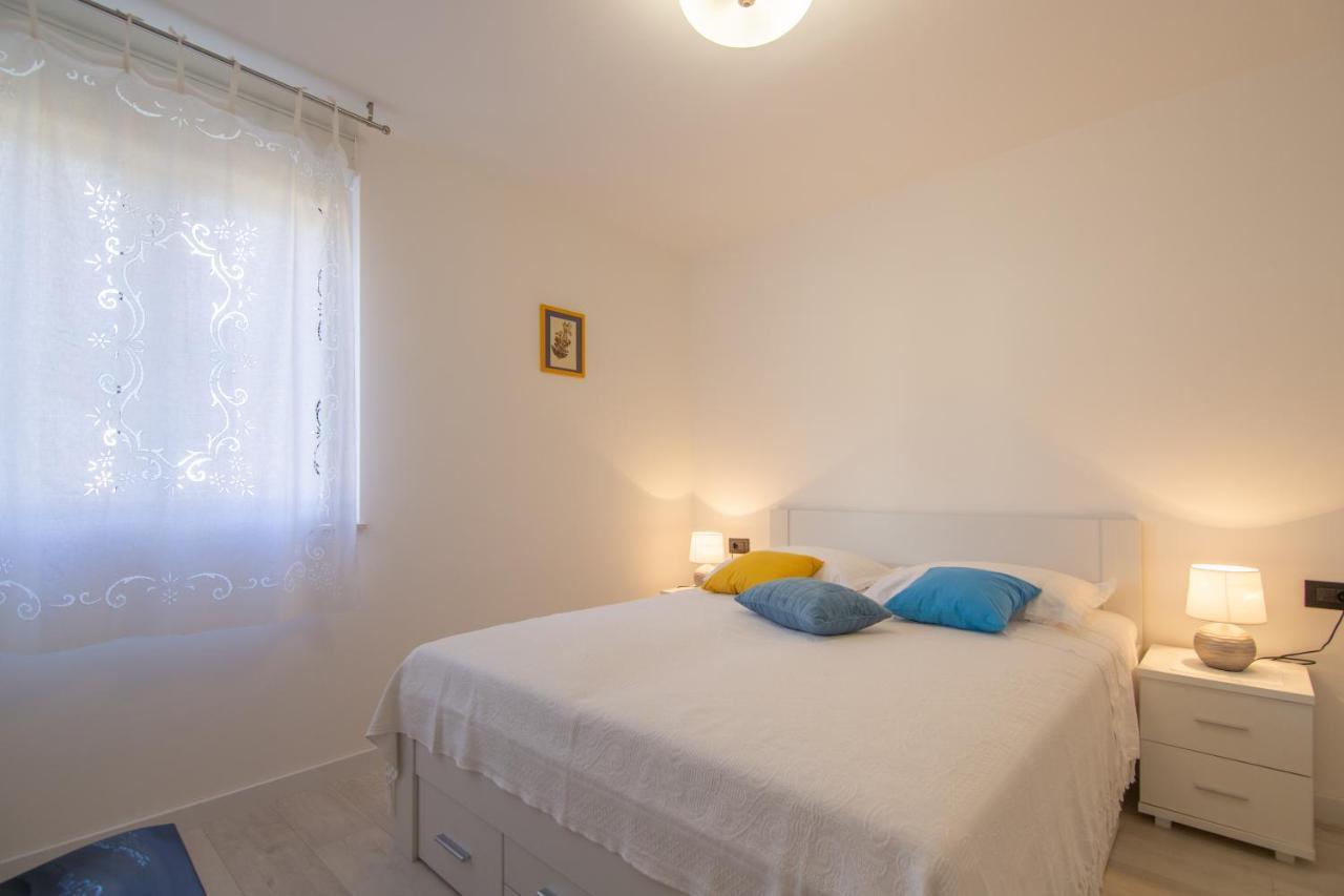 Apartments Nona Draga Komiža Zewnętrze zdjęcie